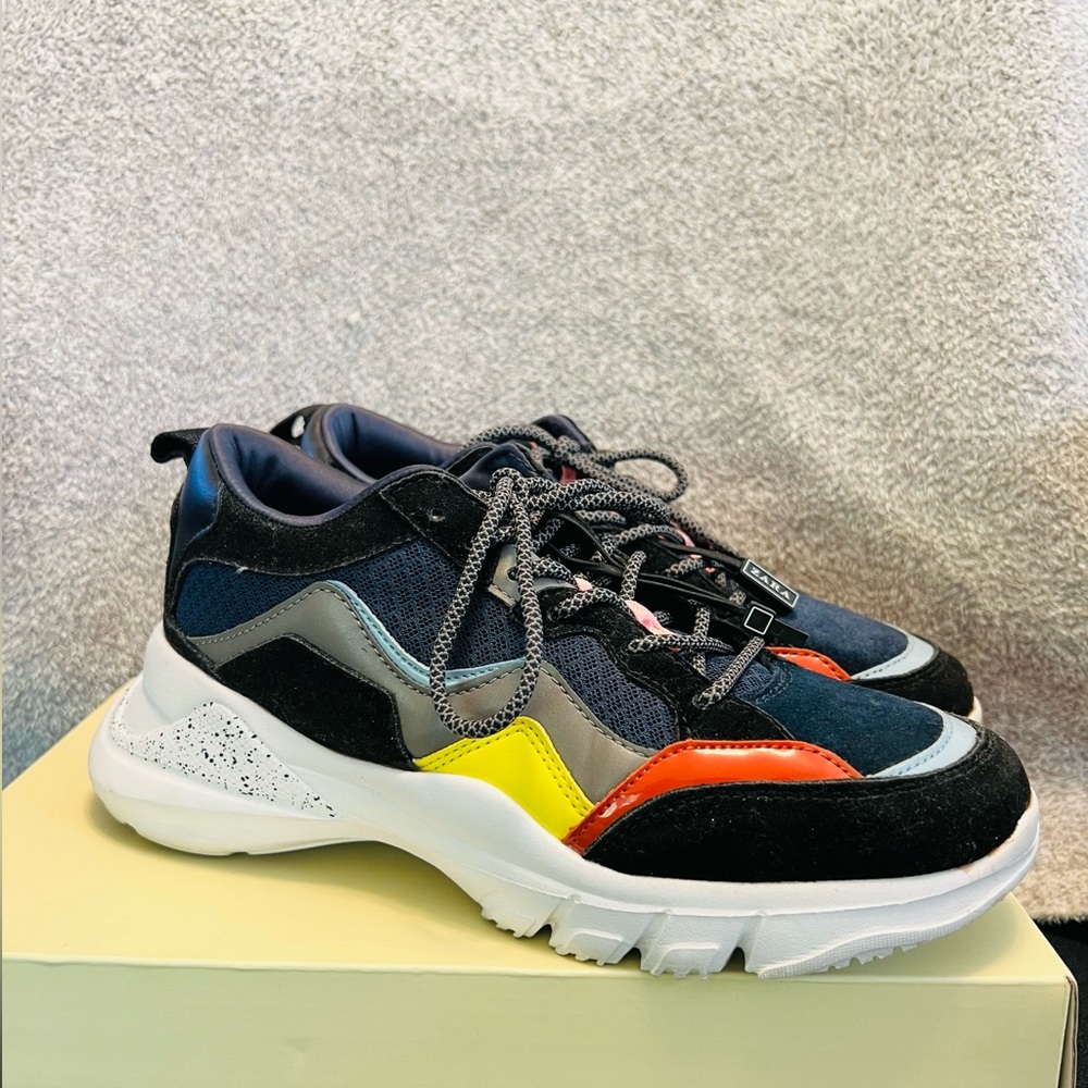 Zara TRF multicolor Sneaker size 38